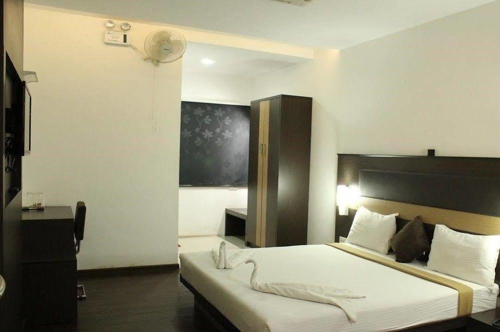 Hotel The Home Tiruppur Exteriér fotografie